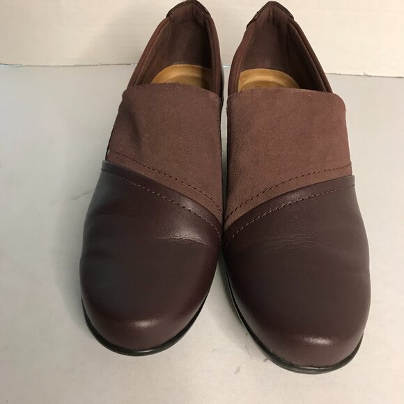 CLARKS EMILY STEP WOMENS LOAFER SIZE 9 NEW - Picture 1 of 9